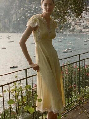 Doen Grace Dress in Yellow Rose